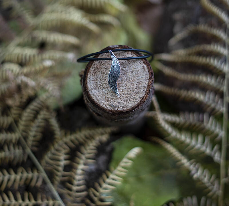 joyeria artesanal atávika colección plumas